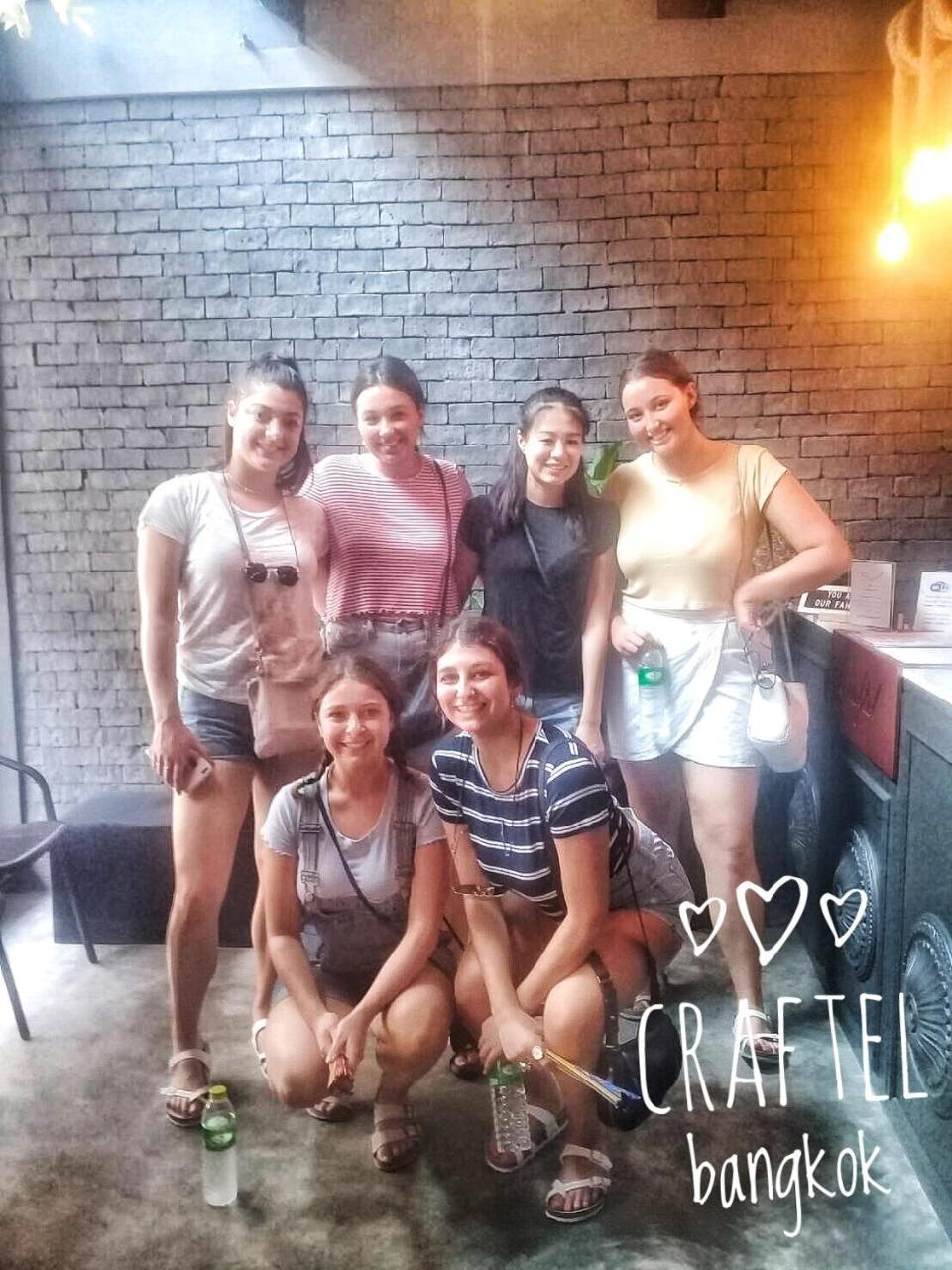 Ostello Craftel Bangkok Esterno foto