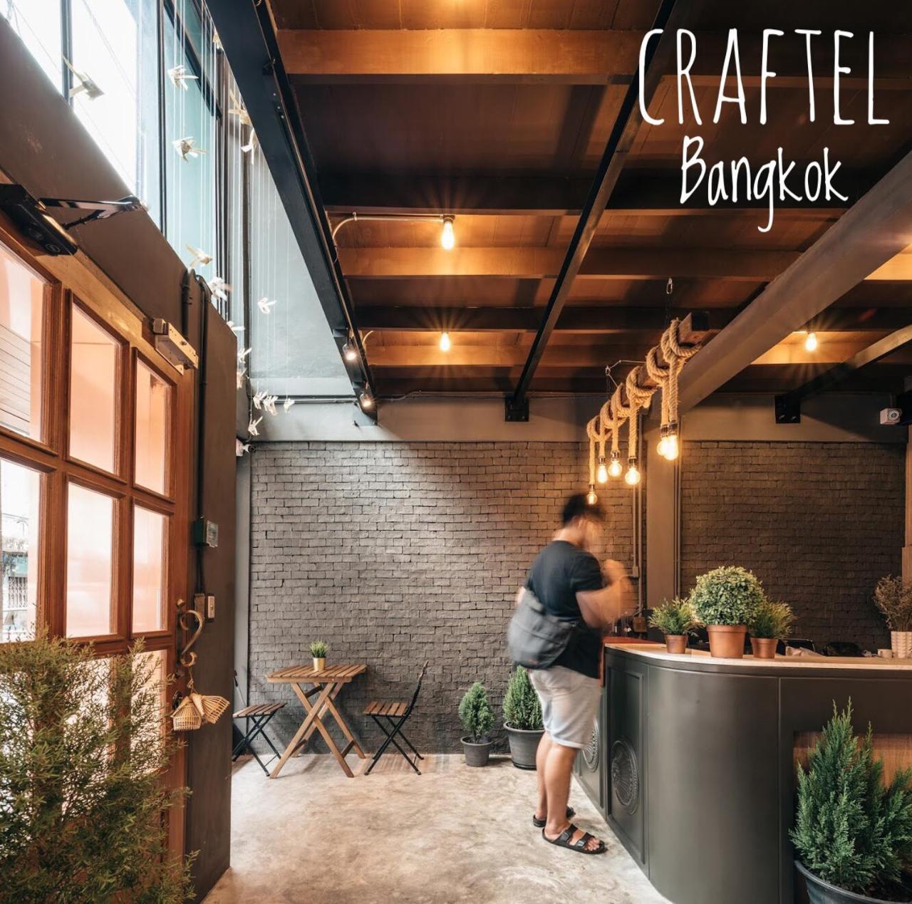 Ostello Craftel Bangkok Esterno foto